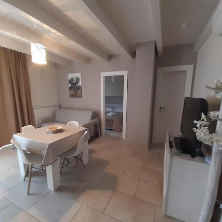 Dimora Girolamo Bed & Breakfast โปลีญาโนอามาเร ภายนอก รูปภาพ