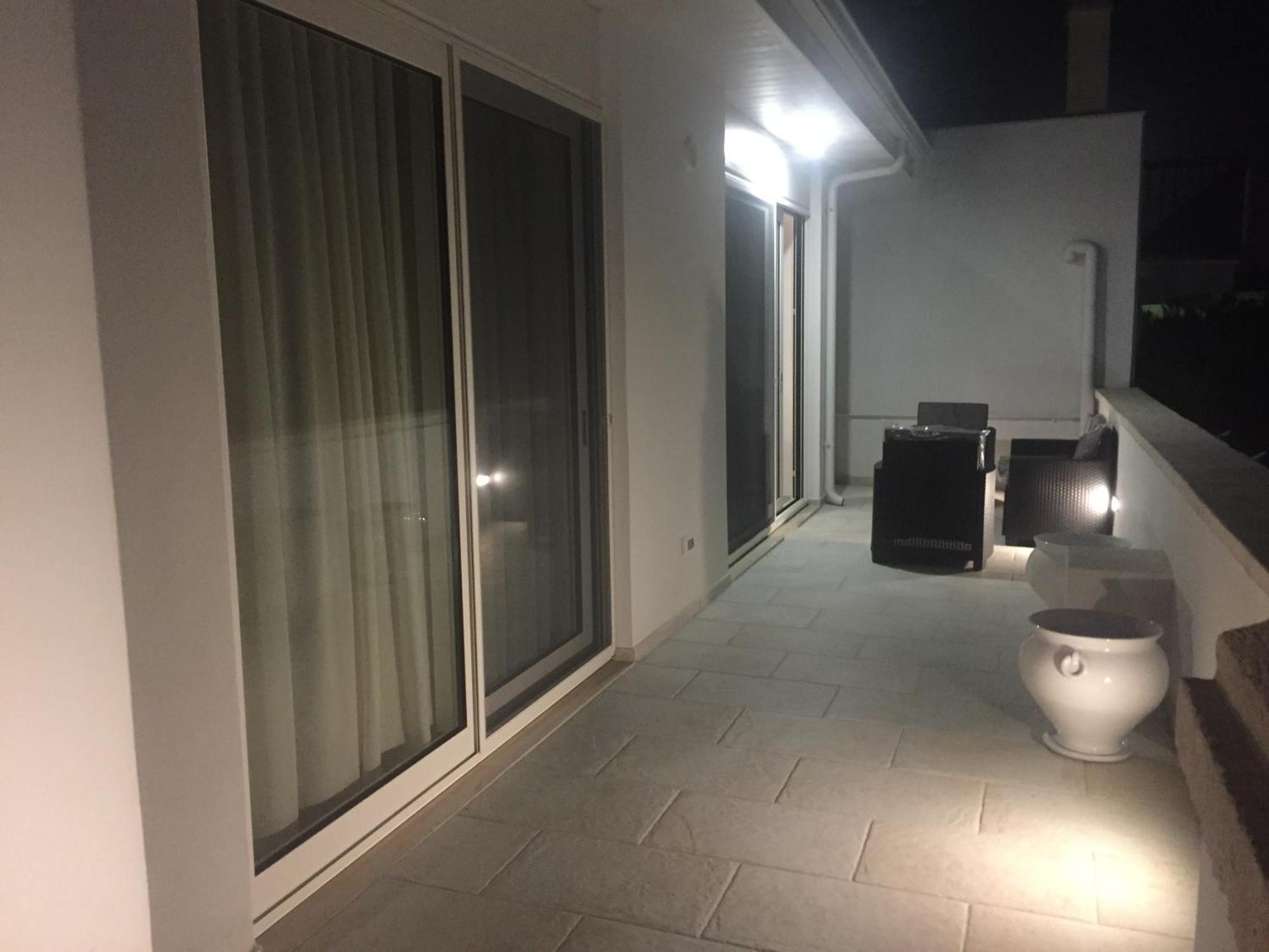 Dimora Girolamo Bed & Breakfast โปลีญาโนอามาเร ภายนอก รูปภาพ