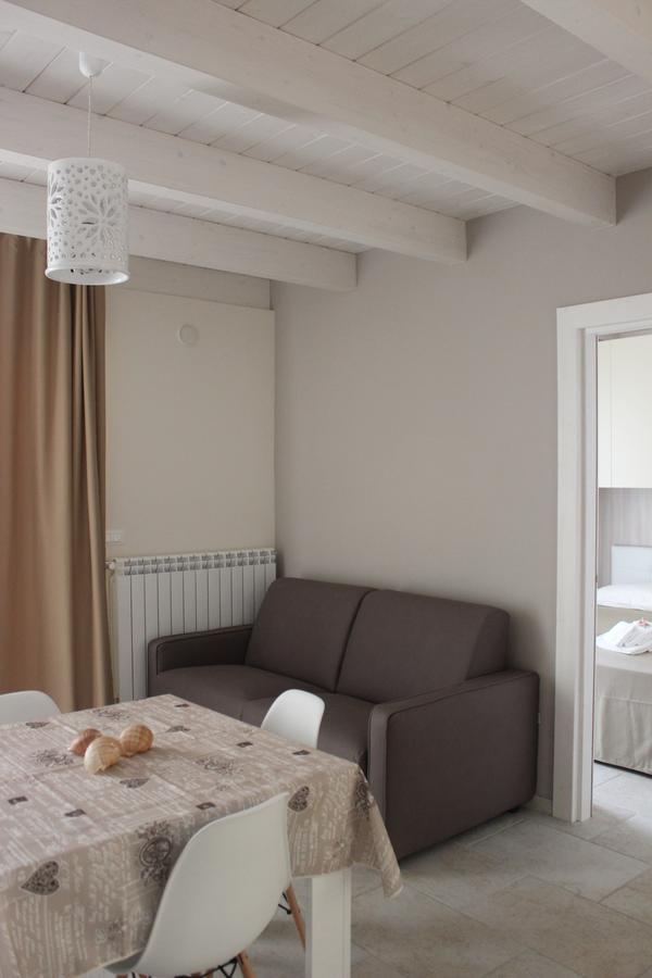 Dimora Girolamo Bed & Breakfast โปลีญาโนอามาเร ภายนอก รูปภาพ