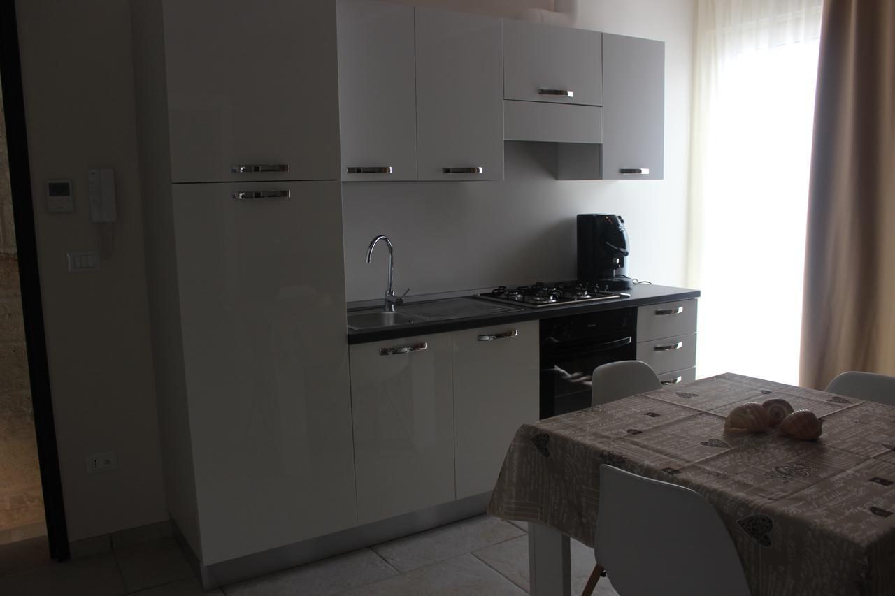Dimora Girolamo Bed & Breakfast โปลีญาโนอามาเร ภายนอก รูปภาพ