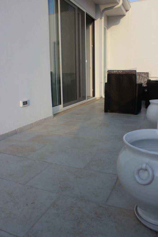 Dimora Girolamo Bed & Breakfast โปลีญาโนอามาเร ภายนอก รูปภาพ