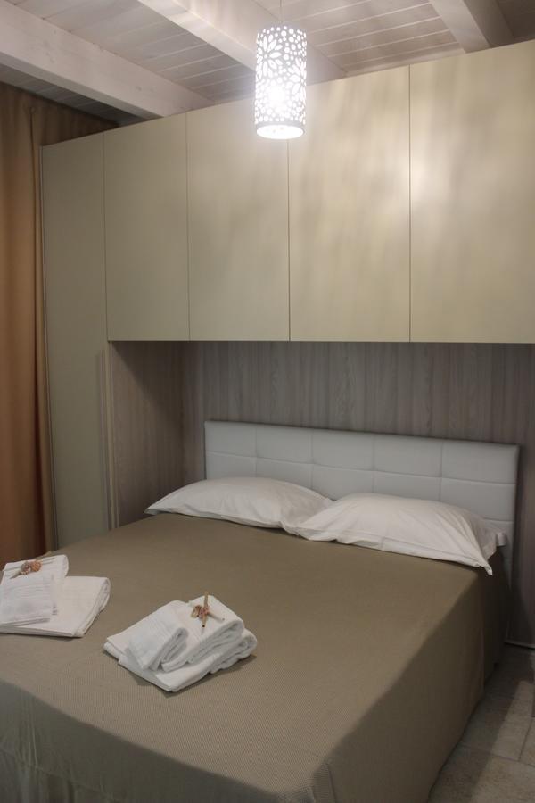 Dimora Girolamo Bed & Breakfast โปลีญาโนอามาเร ภายนอก รูปภาพ