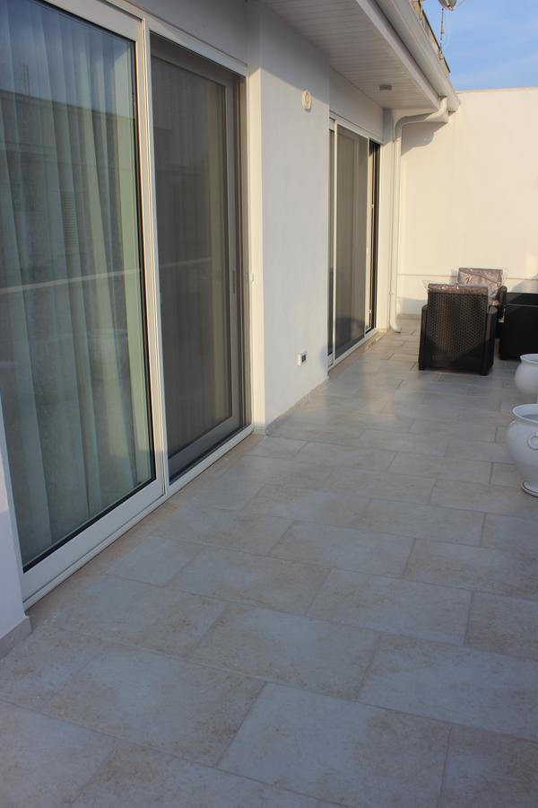 Dimora Girolamo Bed & Breakfast โปลีญาโนอามาเร ภายนอก รูปภาพ