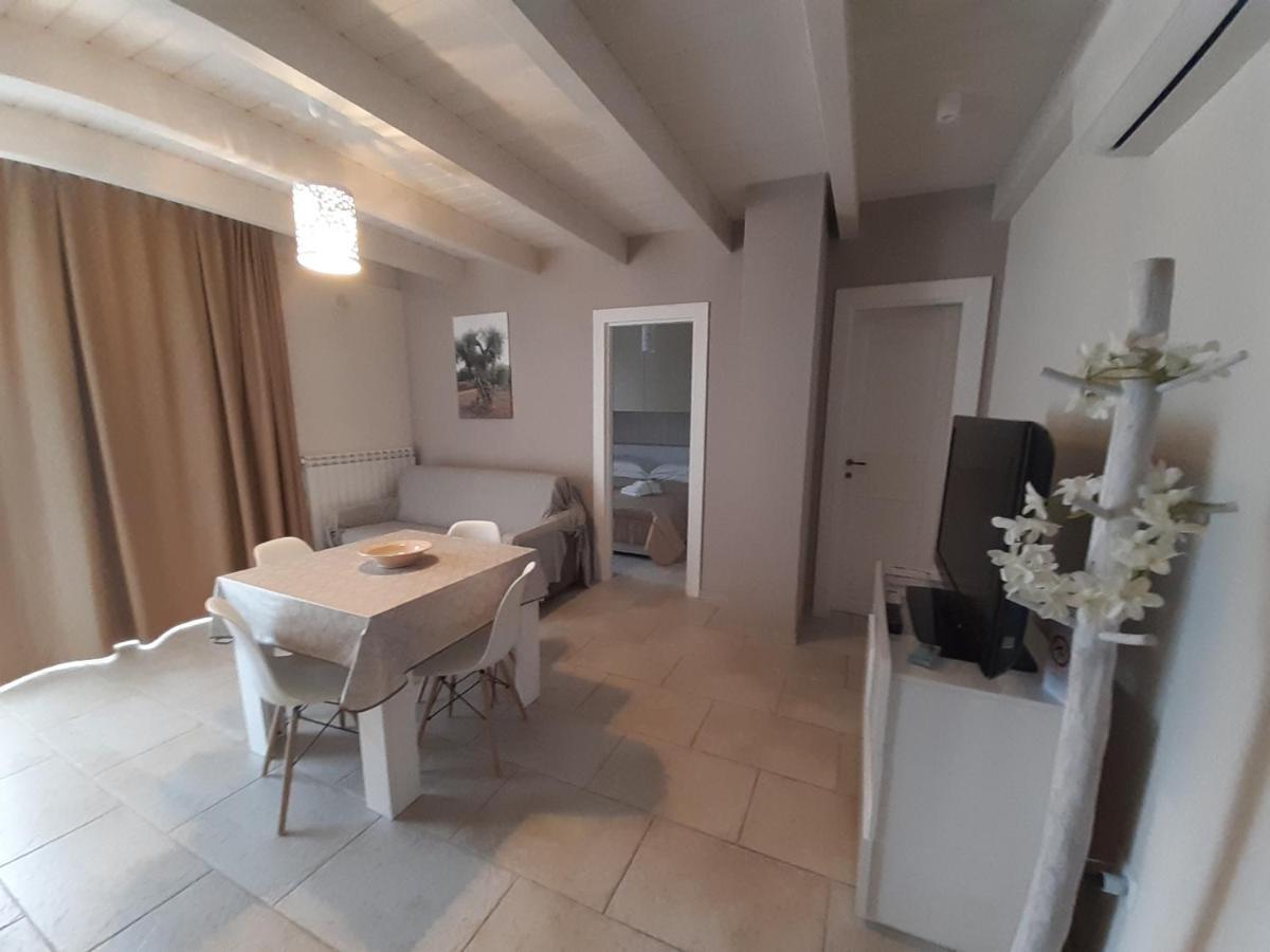 Dimora Girolamo Bed & Breakfast โปลีญาโนอามาเร ภายนอก รูปภาพ