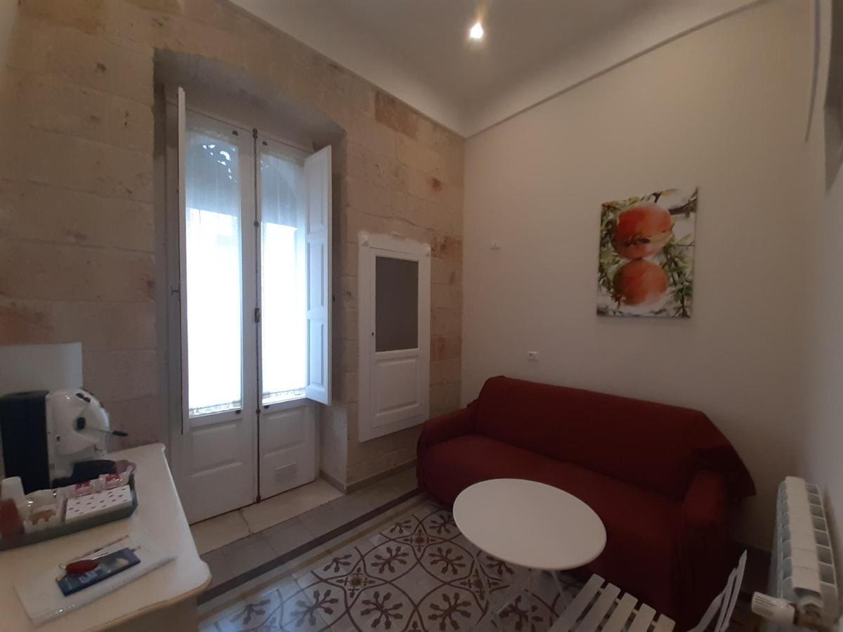 Dimora Girolamo Bed & Breakfast โปลีญาโนอามาเร ภายนอก รูปภาพ
