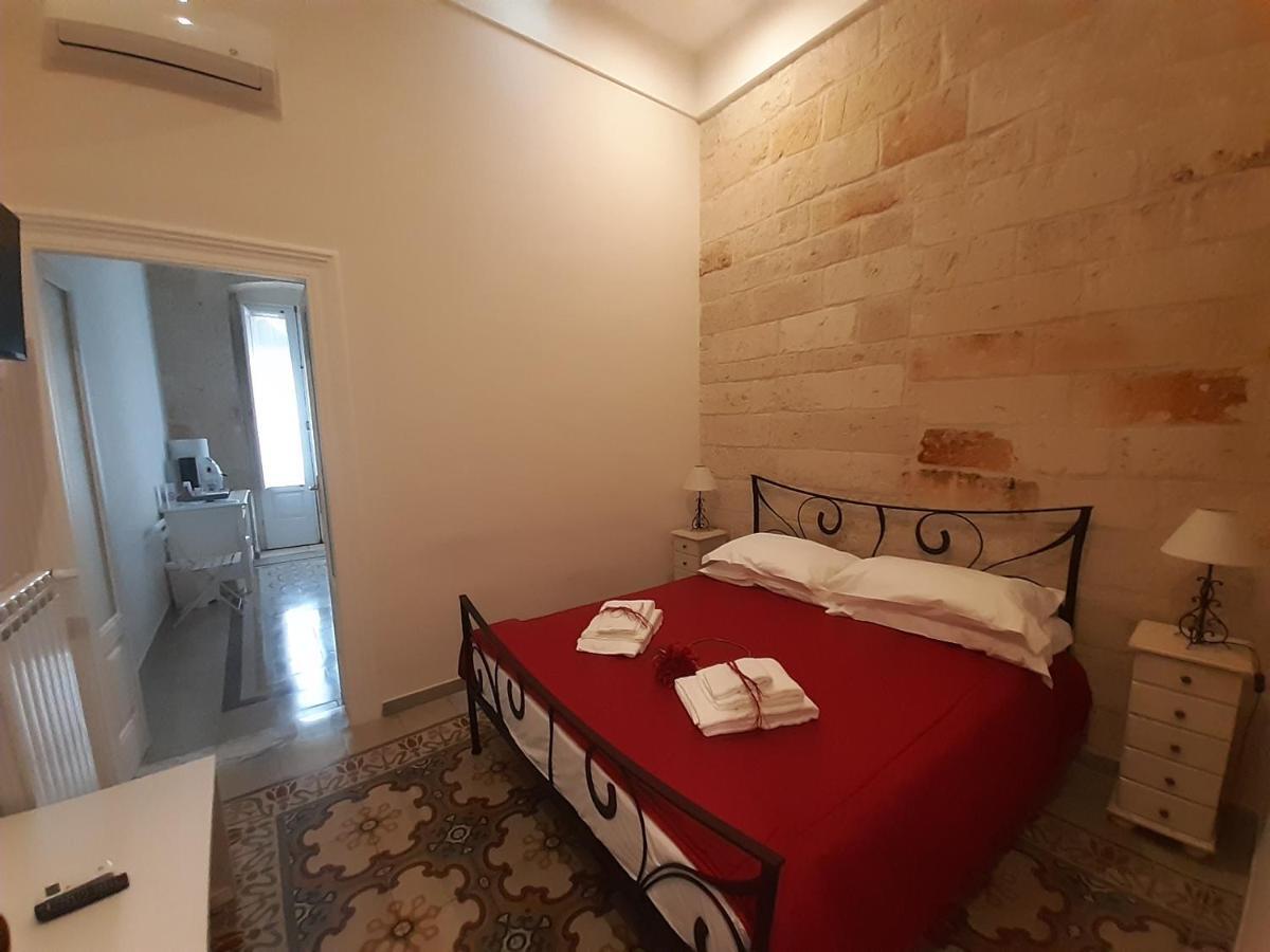 Dimora Girolamo Bed & Breakfast โปลีญาโนอามาเร ภายนอก รูปภาพ